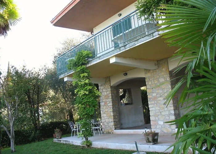 Patrizia * Torri Del Benaco