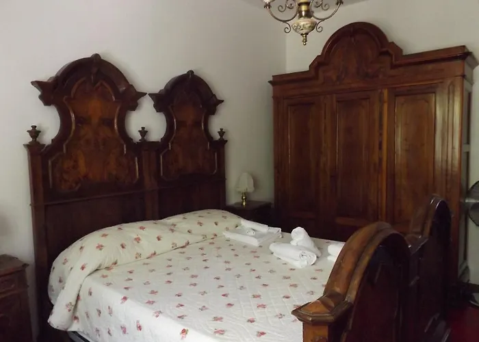 Patrizia Willa Torri Del Benaco